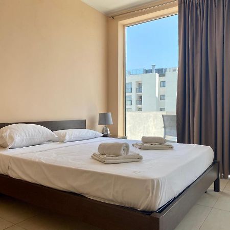 Malta Paradise Central Сент Джулианс Экстерьер фото